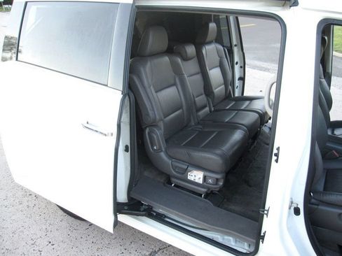 Used 2014 Honda Odyssey Touring Elite image 27