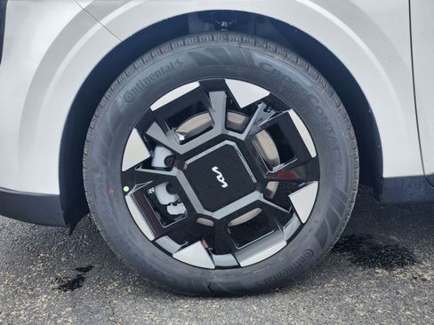 New 2026 Kia Carnival EX image 9