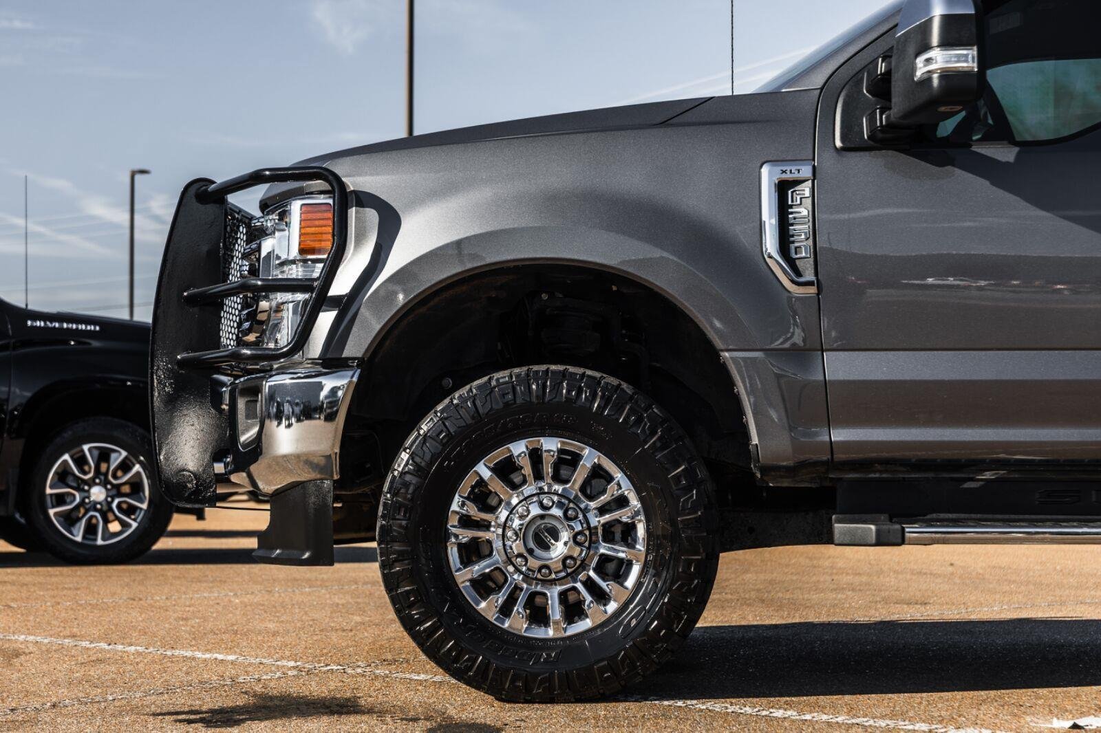 Used 2021 Ford F250 XLT w/ XLT Premium Package AWD/4WD image 7
