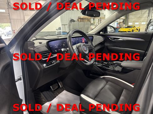 Used 2025 Buick Envision Sport Touring AWD/4WD image 7