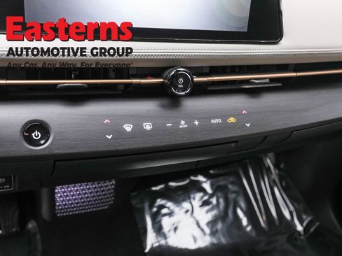 Used 2024 Nissan Ariya AWD image 18