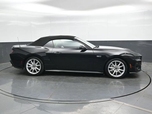 Used 2025 Ford Mustang GT Premium RWD image 5