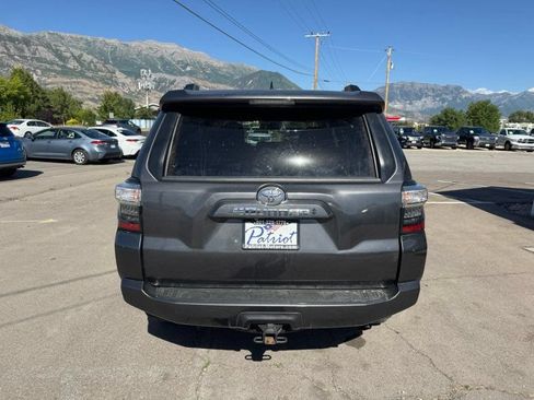 Used 2021 Toyota 4Runner SR5 AWD/4WD image 4