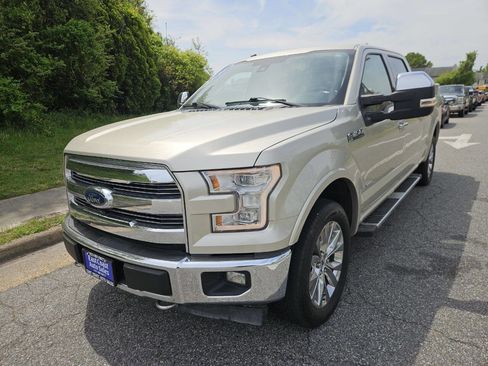 Used 2017 Ford F150 Lariat w/ Equipment Group 502A Luxury image 3