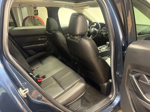 Used 2025 MAZDA CX-50 AWD 2.5 Hybrid w/ Premium Pkg image 27
