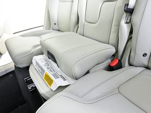 Used 2026 Volvo XC90 B6 Ultra w/ Protection Package AWD/4WD image 24