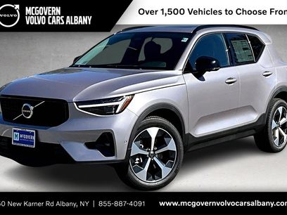 New 2026 Volvo XC40 B5 Plus w/ Protection Package Premier