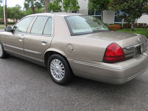 Used 2006 Mercury Grand Marquis LS RWD image 3