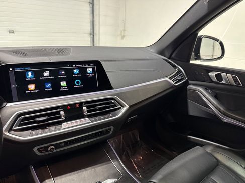 Used 2022 BMW X5 xDrive45e w/ M Sport Package image 17