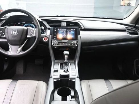 Used 2017 Honda Civic Touring image 9