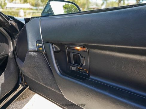 Used 1990 Chevrolet Corvette ZR-1 RWD image 63
