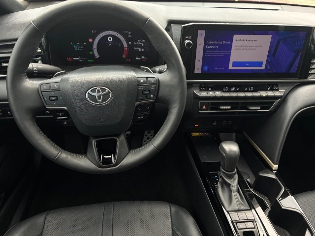 Used 2025 Toyota Camry XSE FWD image 14