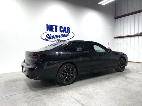 Used 2024 BMW 740i xDrive AWD/4WD image 5