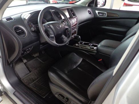 Used 2015 Nissan Pathfinder SL w/ SL Premium Package image 16