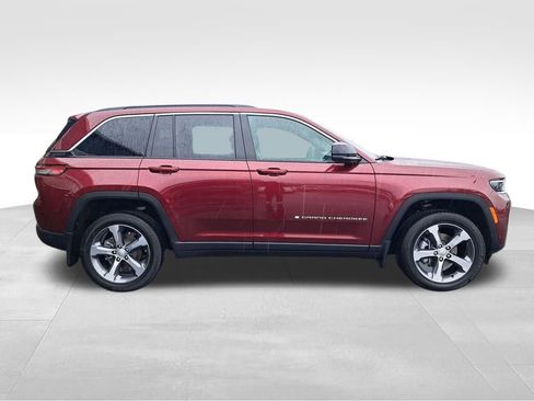 New 2026 Jeep Grand Cherokee Limited w/ Luxury Tech Group II AWD/4WD image 7