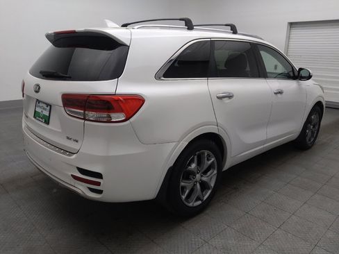 Used 2016 Kia Sorento SX image 9