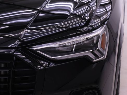 Certified 2025 Audi Q3 2.0T Premium Plus w/ Premium Plus Package AWD/4WD image 25