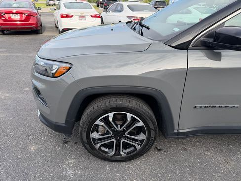 Used 2024 Jeep Compass Limited AWD/4WD image 11