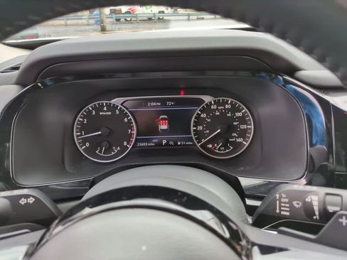 Used 2022 Nissan Pathfinder SV AWD/4WD image 24