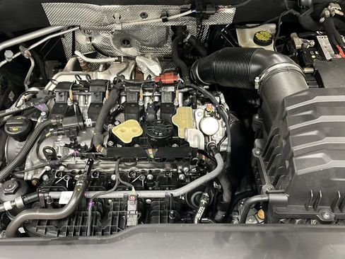 Used 2024 Volkswagen Atlas Peak Edition SEL AWD/4WD image 29