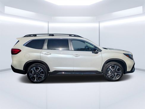 New 2026 Subaru Ascent Limited image 2