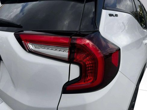 Used 2022 GMC Terrain SLE w/ Driver Convenience Package image 15