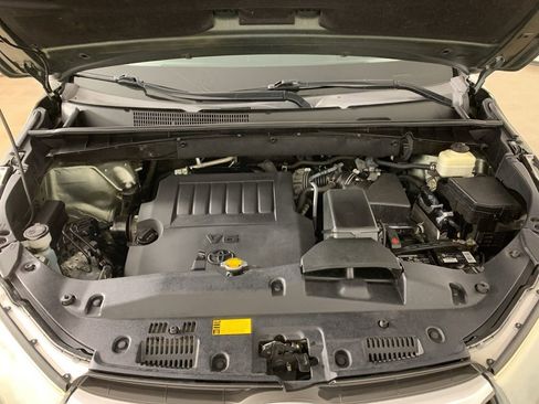 Used 2015 Toyota Highlander Limited image 48