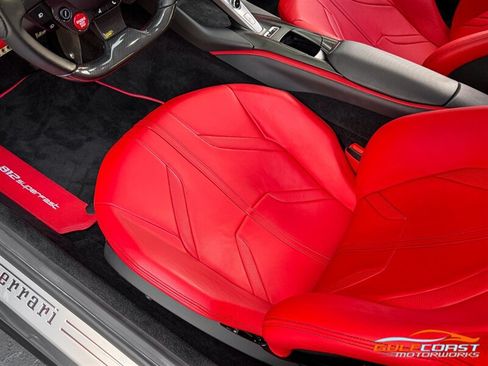 Used 2018 Ferrari 812 Superfast RWD image 21