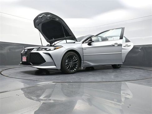 Used 2021 Toyota Avalon XSE image 37