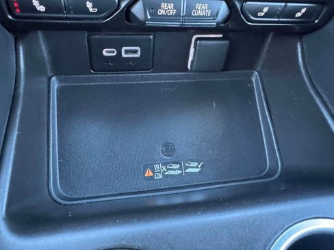 Used 2021 Chevrolet Tahoe LT image 33