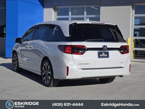 Used 2025 Honda Odyssey Elite image 5