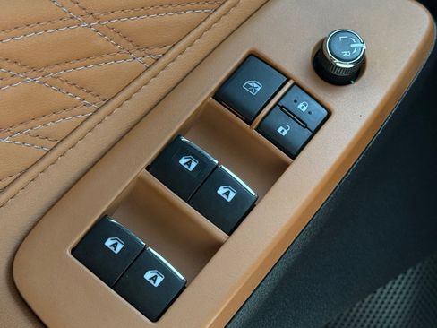 Used 2020 Toyota Avalon Limited w/ Advanced Safety Package FWD image 33