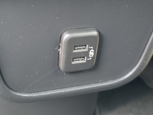 Used 2021 Chevrolet Equinox LT FWD image 10