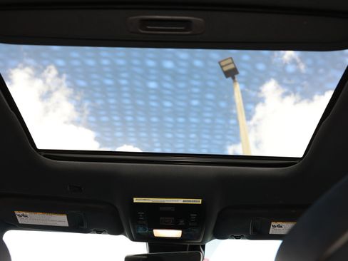 Used 2022 Lexus RC F w/ Premium Package image 31