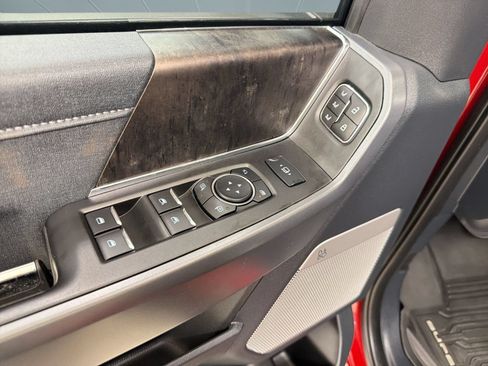 Used 2023 Ford F250 Lariat w/ Sport Appearance Package AWD/4WD image 13