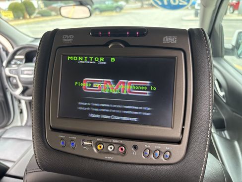 Used 2017 GMC Acadia SLT AWD/4WD image 37