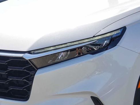 Used 2025 Honda CR-V EX image 8