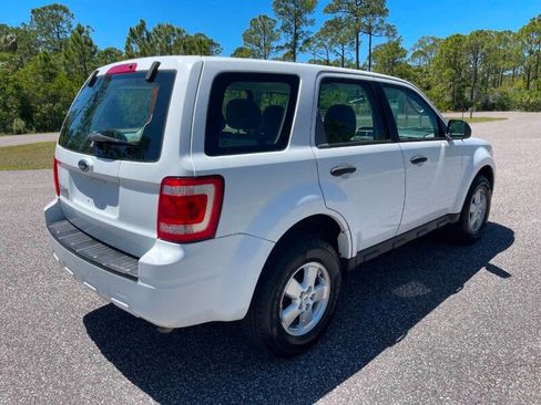 Used 2009 Ford Escape XLS FWD image 5
