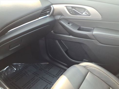 Used 2023 Chevrolet Traverse LT AWD/4WD image 22