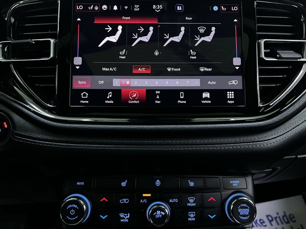 Used 2024 Dodge Durango SXT AWD/4WD image 23