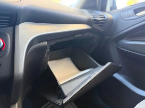 Used 2017 Ford Escape SE image 31