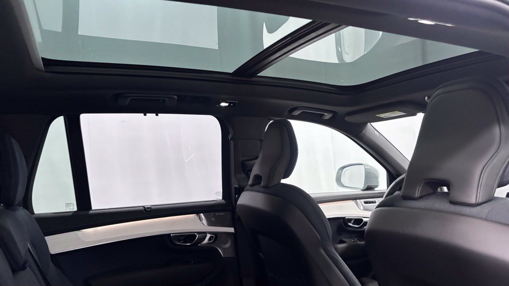 Certified 2025 Volvo XC90 B6 Ultra AWD/4WD image 26