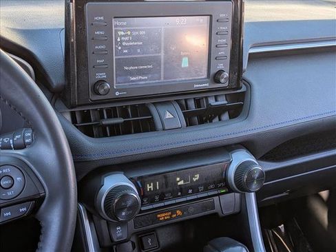 Used 2022 Toyota RAV4 SE image 15