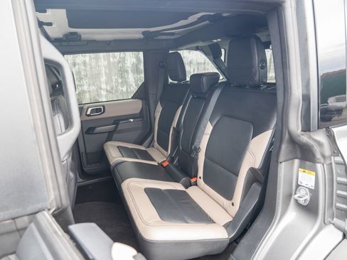 Used 2024 Ford Bronco Wildtrak AWD/4WD image 36
