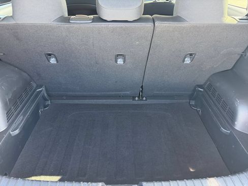 Used 2025 Kia Soul LX w/ LX Technology Package FWD image 24