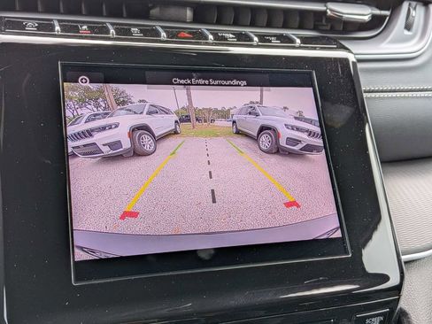 New 2026 Jeep Grand Cherokee L Laredo w/ Trailer Tow Package RWD image 20