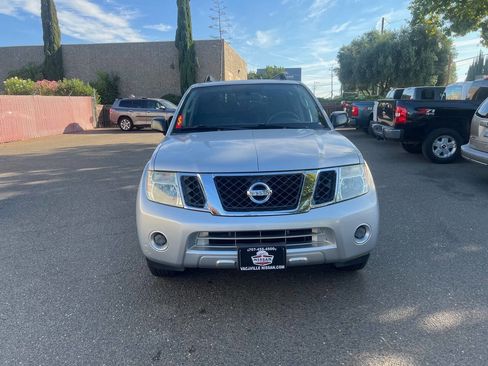 Used 2010 Nissan Pathfinder S FE+ image 3