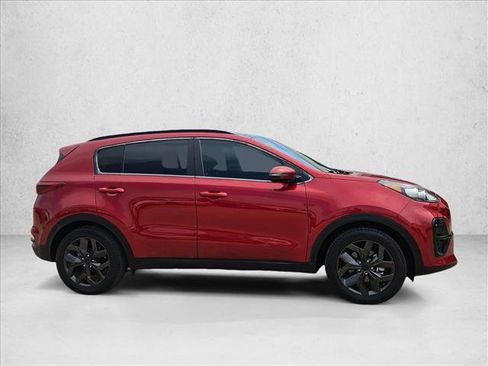 Used 2022 Kia Sportage Nightfall Edition FWD image 4