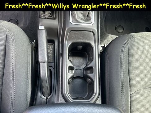 Used 2022 Jeep Wrangler Sport AWD/4WD image 17