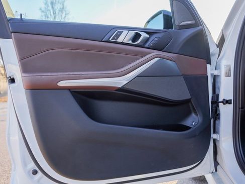 Used 2023 BMW X5 xDrive45e w/ M Sport Package image 13